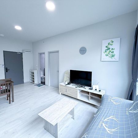 Vv Homestay Jesselton Quay Surla Sabah Mall Kk 亚庇贵赴行馆 Kota Kinabalu Extérieur photo